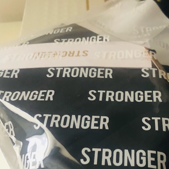 π Stronger Sweden Workout Snake Print Set - Picture 12 of 16